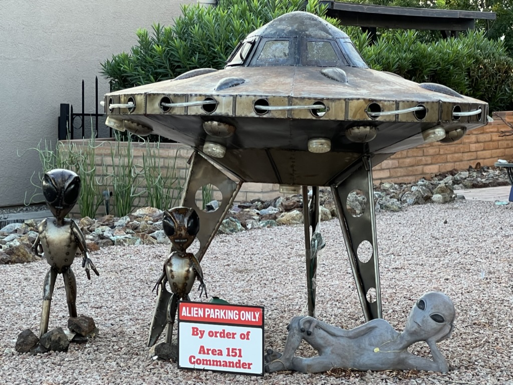 alien yard art